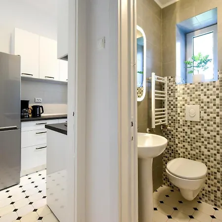 Centrally Located 1br Retreat Near Sala Palatului *