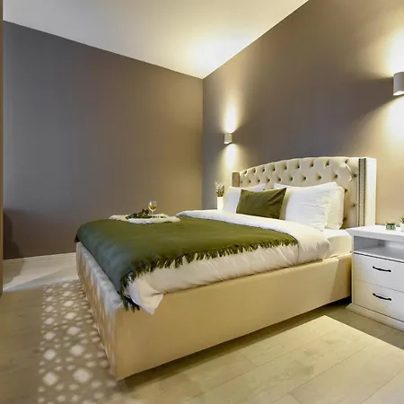 Centrally Located 1br Retreat Near Sala Palatului Bukarest