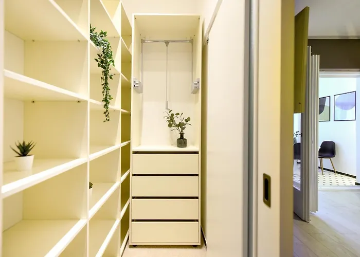 Centrally Located 1br Retreat Near Sala Palatului *