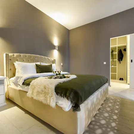 Centrally Located 1br Retreat Near Sala Palatului Bucarest