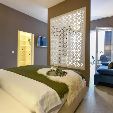 Centrally Located 1br Retreat Near Sala Palatului Apartment *