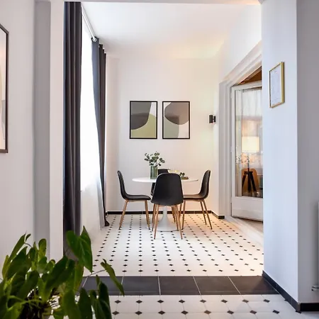 Centrally Located 1br Retreat Near Sala Palatului