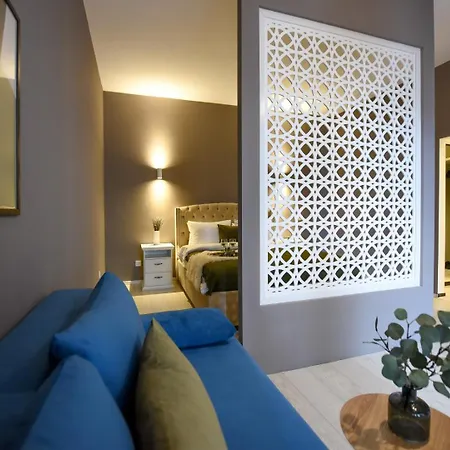 Centrally Located 1br Retreat Near Sala Palatului Apartment *