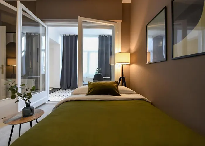 Apartman Centrally Located 1br Retreat Near Sala Palatului *