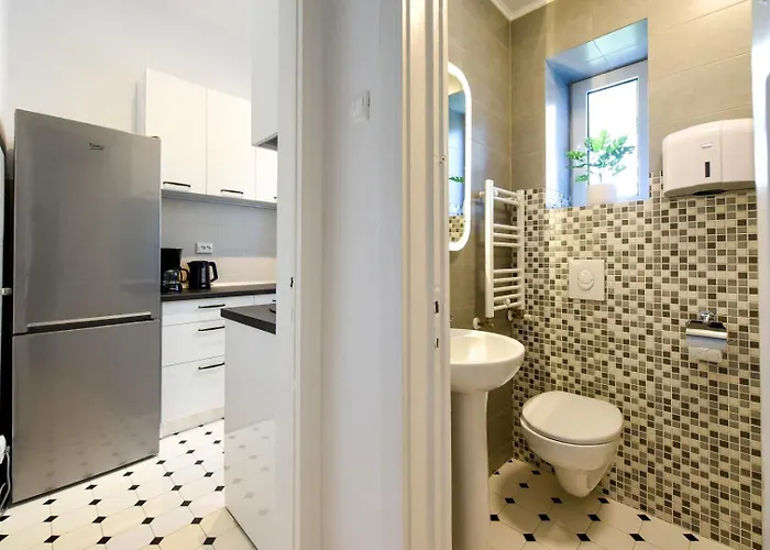 Centrally Located 1br Retreat Near Sala Palatului *