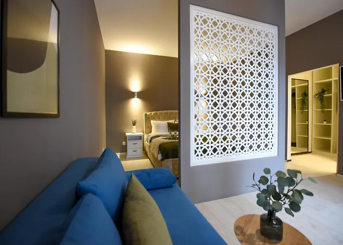 Centrally Located 1br Retreat Near Sala Palatului Apartament *